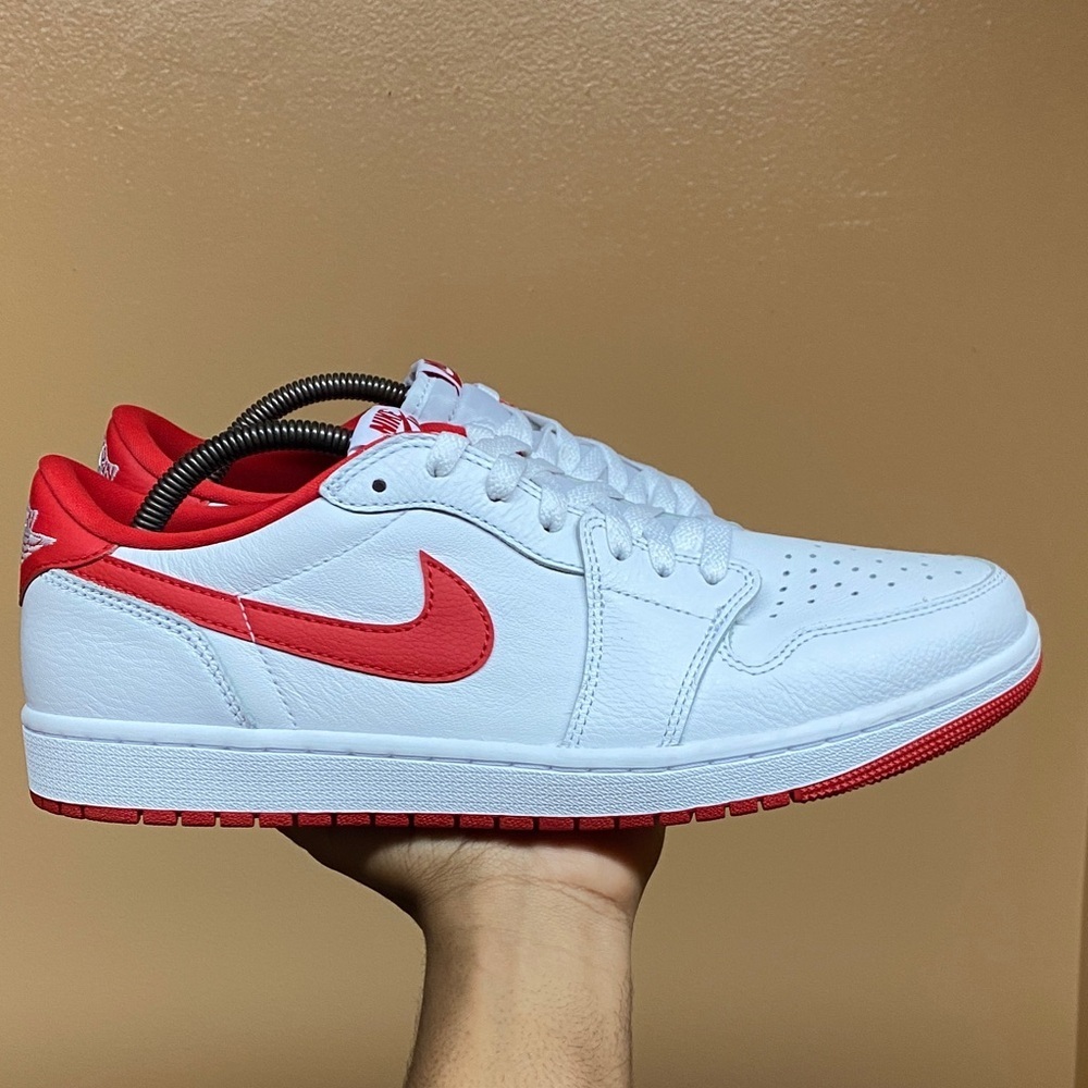 Jordan 1 Retro Low OG “University Red”